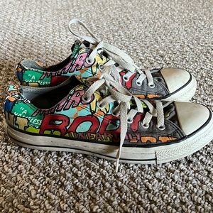 Converse graffiti all star Chuck Taylor size 7m 9w